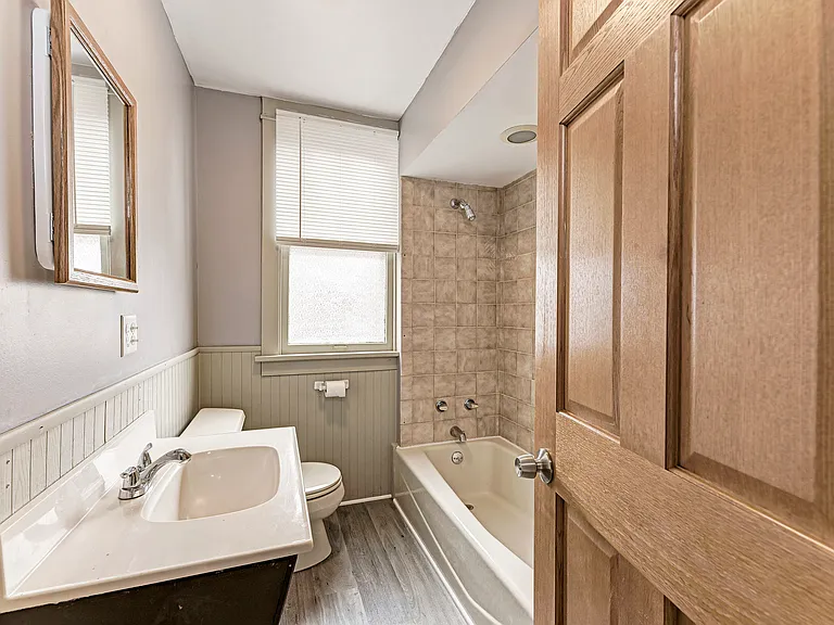 4915 Edward Ave — Photo 9
