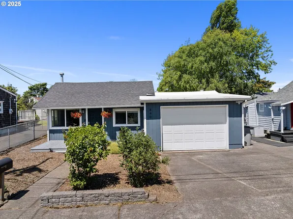 840 11th Ave, Seaside, OR 97138