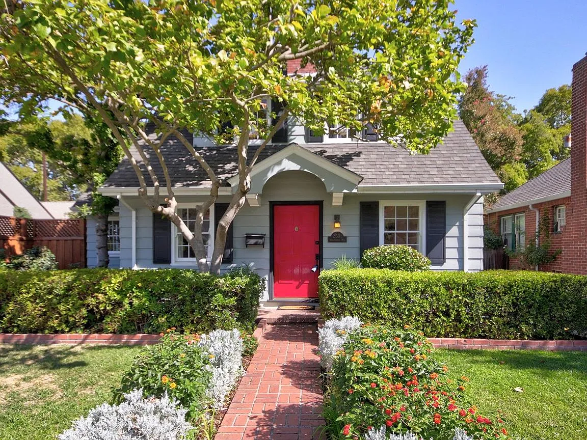 2501 Montgomery Way photo 1