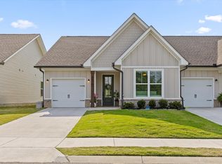 8876 James Creek Dr, Ooltewah, TN 37363