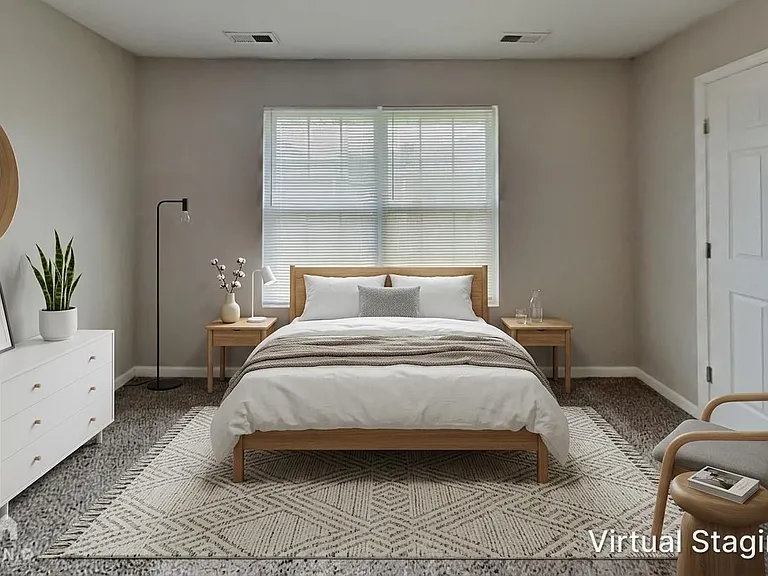 1130 S Clifton Ave — Photo 3
