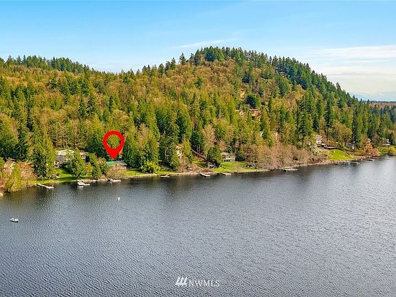 4th image of 17435 E Lake Desire Dr SE