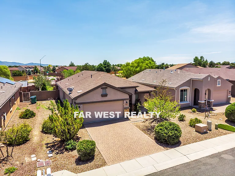 8225 N Whistling Acres Way — Photo 4