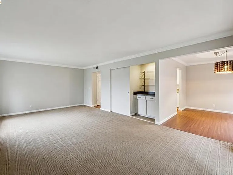 300 N Civic Dr #403 — Photo 10
