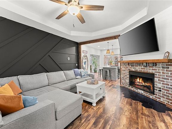 3rd image of 2955 Pilgrim Mill Rd