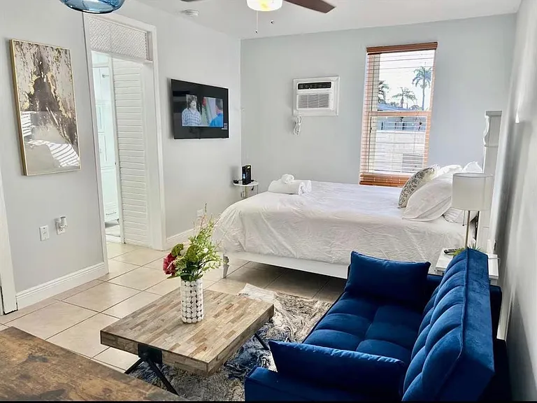 3312 SE 7th St #1A — Photo 3