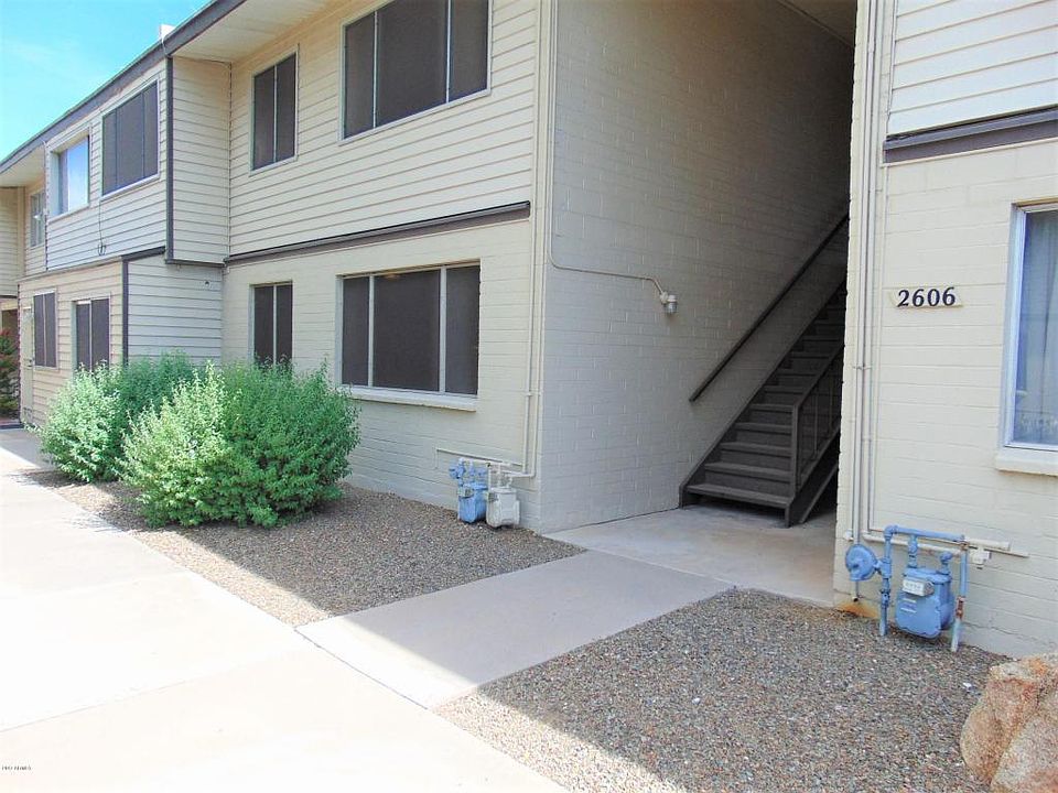 1st image of 2606 W Berridge Ln Unit 108