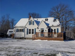 4250 S Gravel Rd, Medina, NY 14103
