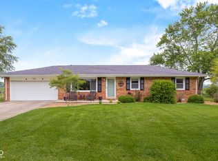 762 N Dellasburg Rd, Columbus, IN 47203