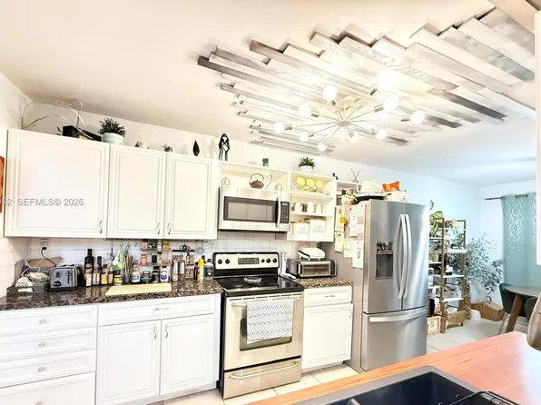 3330 Atlanta St #14C, Hollywood, FL 33021