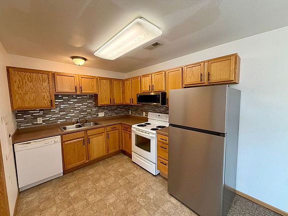2nd image of 730 Wabash St APT A