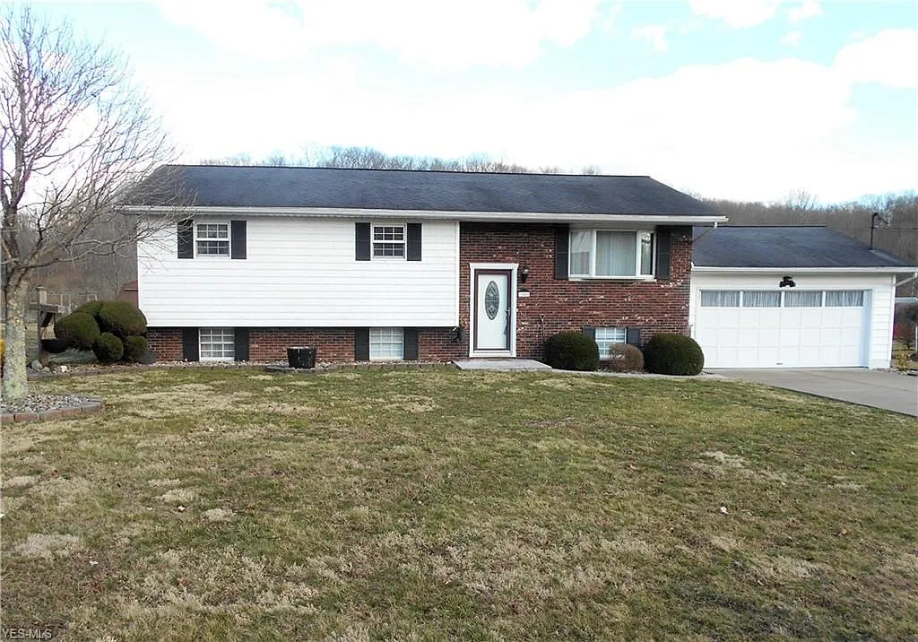 148 Woodlawn Ave photo 1