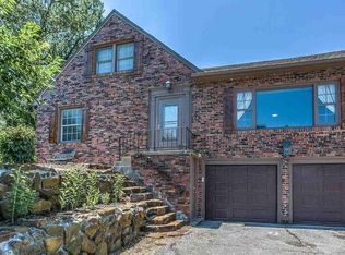 462 S 84th St, Omaha, NE 68114