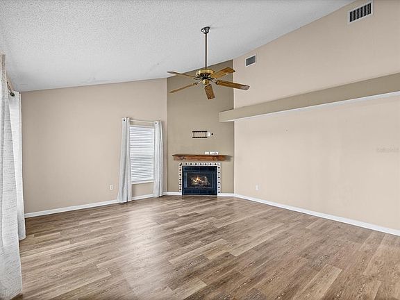 4th image of 1105 Tuxford Dr