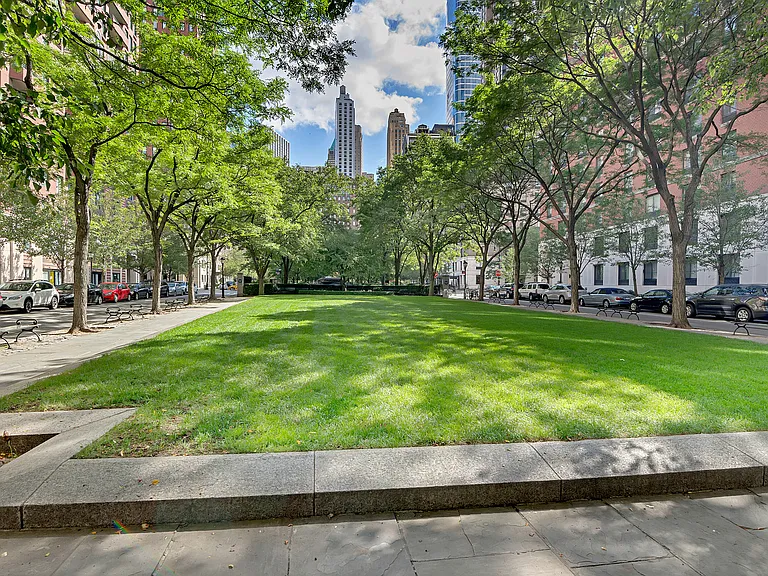 225 Rector Pl #3D — Photo 23