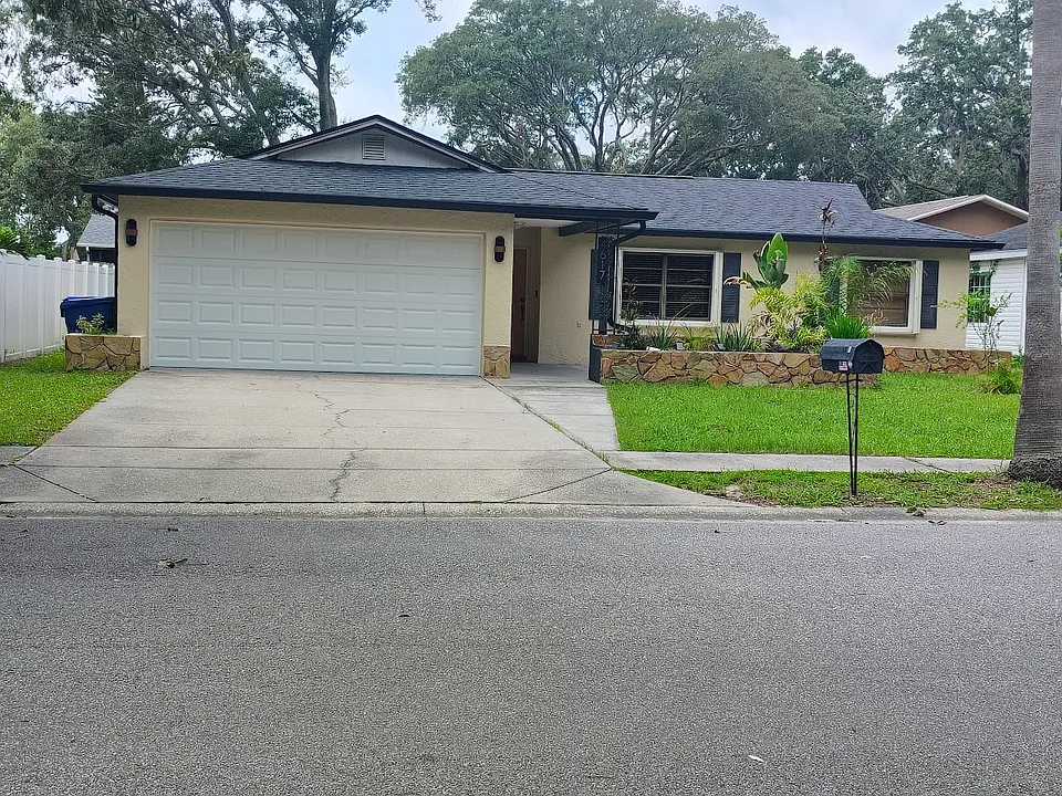 4617 Uzzle Way