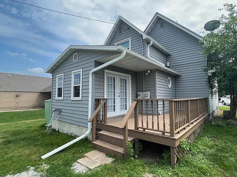 127 E Main St — Photo 4