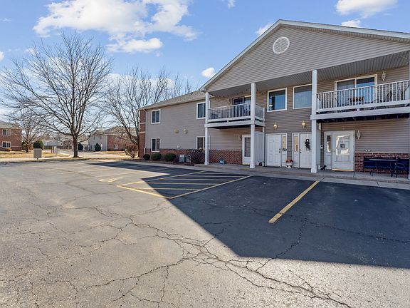 3rd image of 1361 Rock Run Dr Unit G