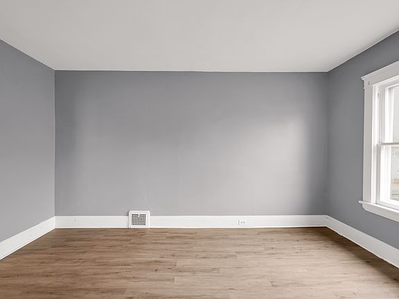 2nd image of 16119 Parkgrove Ave #2