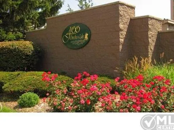 34442 Jefferson Ave APT 28, Harrison Township, MI 48045