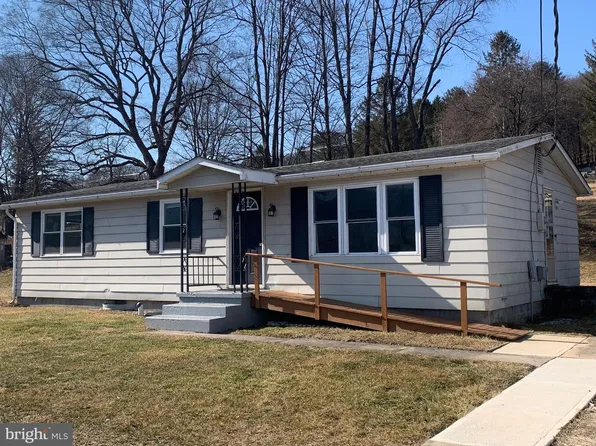 26233 Great Cove Rd, Mc Connellsburg, PA 17233