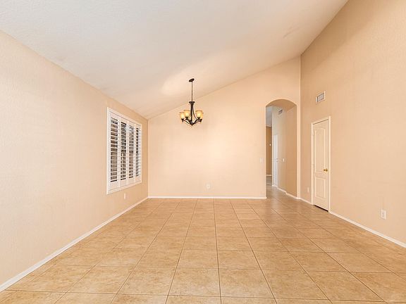 4th image of 6425 W Wahalla Ln