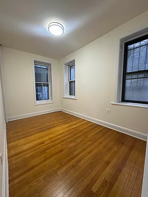 Rented by Waverly Realty Associates | media 7