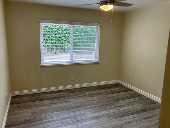 5th image of 4408 Whittier St