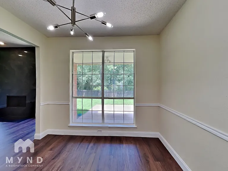2616 Belmont Ct — Photo 8