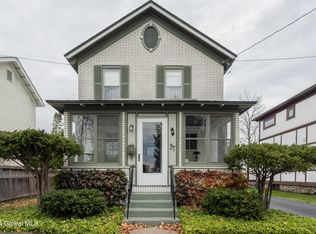 37 Webster St, Saratoga Springs, NY 12866