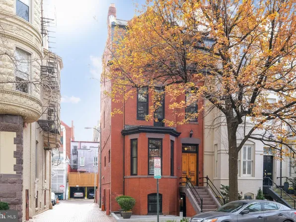 2010 Hillyer Pl NW, Washington, DC 20009