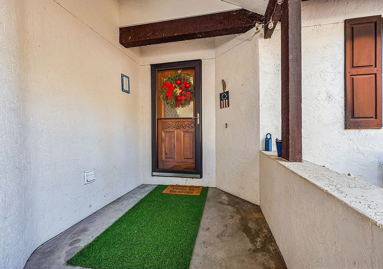 Beautiful Village at Rockwood Townhome — Photo 1