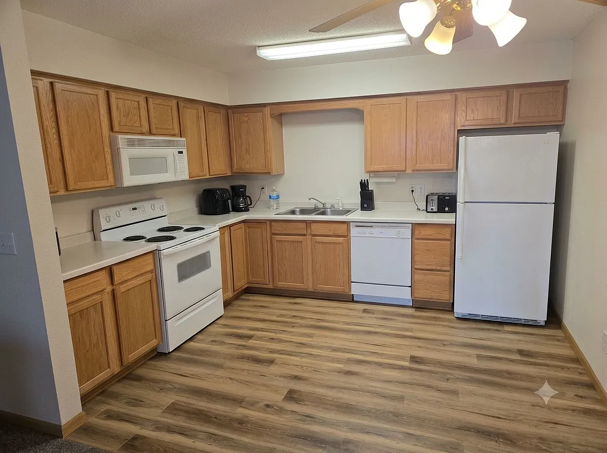 2 bed, 940 sqft, $1,295 — Photo 1