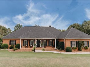 4541 Montclair Cir, Gainesville, GA 30506