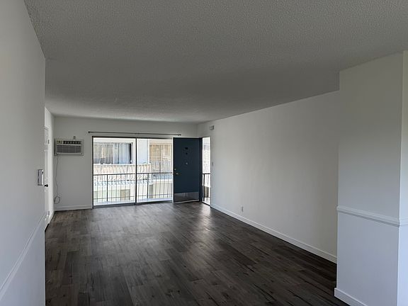 4th image of 345 S Doheny Dr APT 207