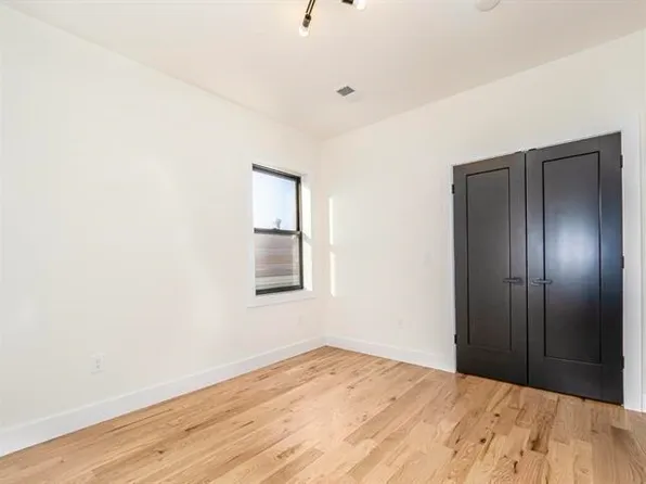 141 Sherman Avenue image 8 of 19