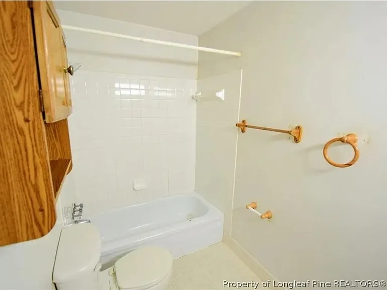 629 Gables Ct — Photo 18