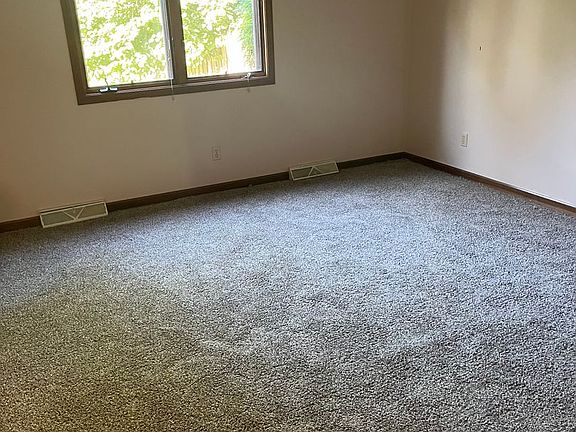 4th image of 1811 S Cog Mill Ct