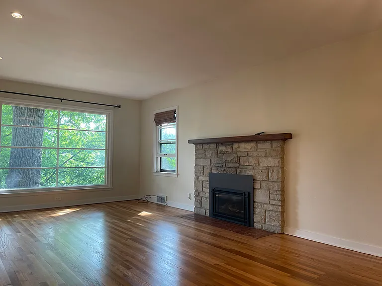 608 Chapman St — Photo 5