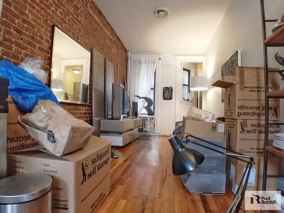5th image of 112 Palmetto St APT 1L