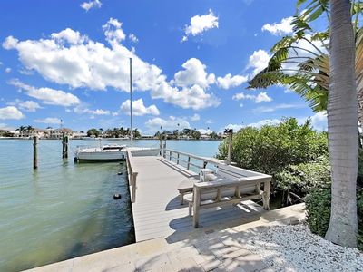 339 Bath Club Blvd S, North Redington Beach, FL, 33708