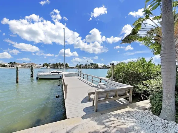 339 Bath Club Blvd S, North Redington Beach, FL 33708