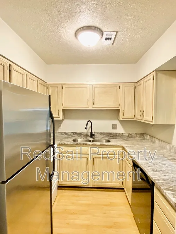 Brookside Haven — Photo 4