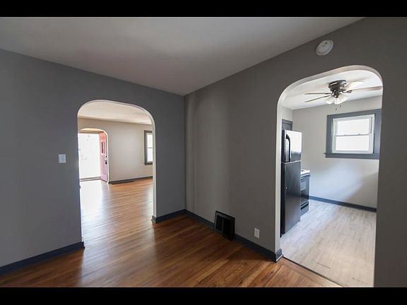 3rd image of 104 N Wayne St