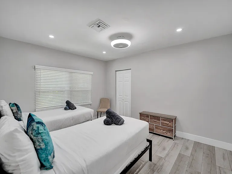615 NE 13th Ave — Photo 27