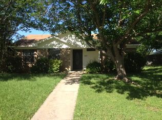 524 Parkridge Blvd, Burleson, TX 76028