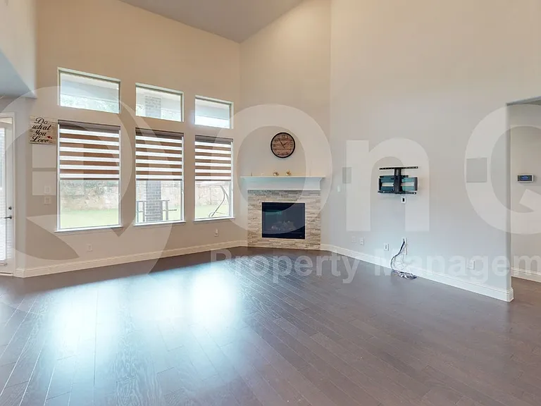 13591 Vineyard Ln — Photo 7