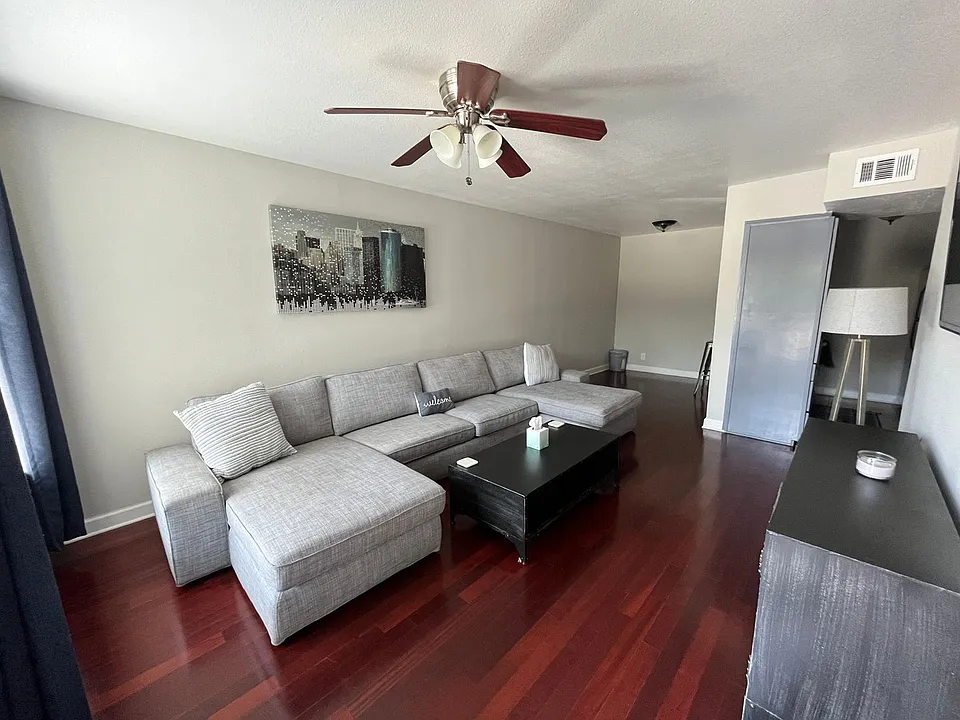2020 S Congress Ave #2221