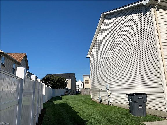 5th image of 2413 Burford Ln