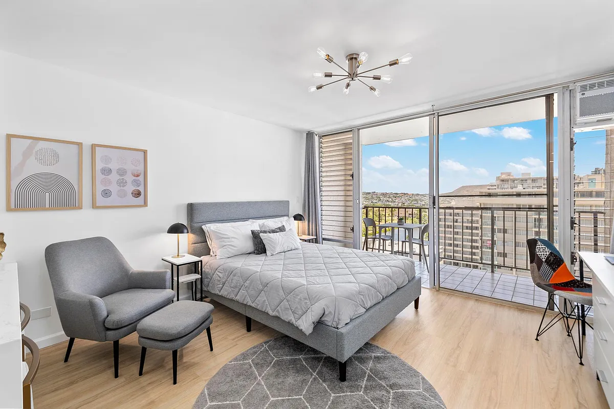 Building Photo - 2345 Ala Wai Blvd #1807